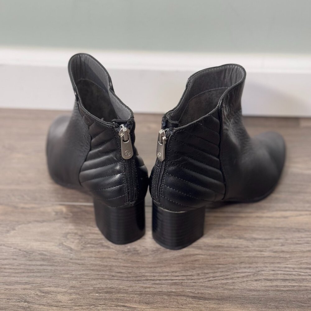 Adrienne Vittadini Black Ankle Booties - Picture 7 of 8